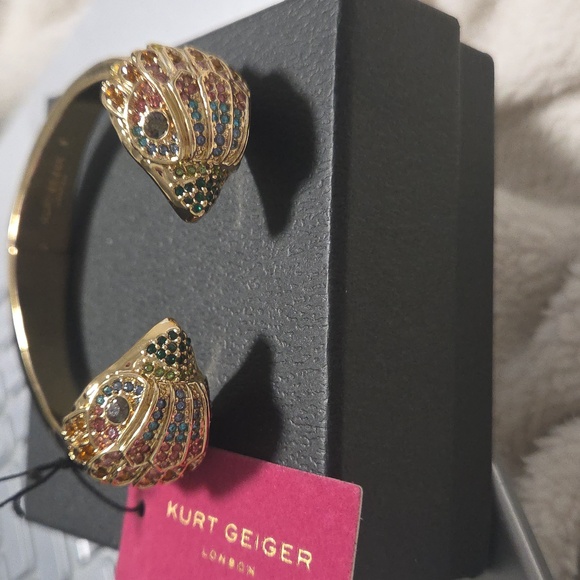 Kurt Geiger Eagle Head Crystal Cuff Bracelet Nwt Retail $148 - Picture 5 of 10